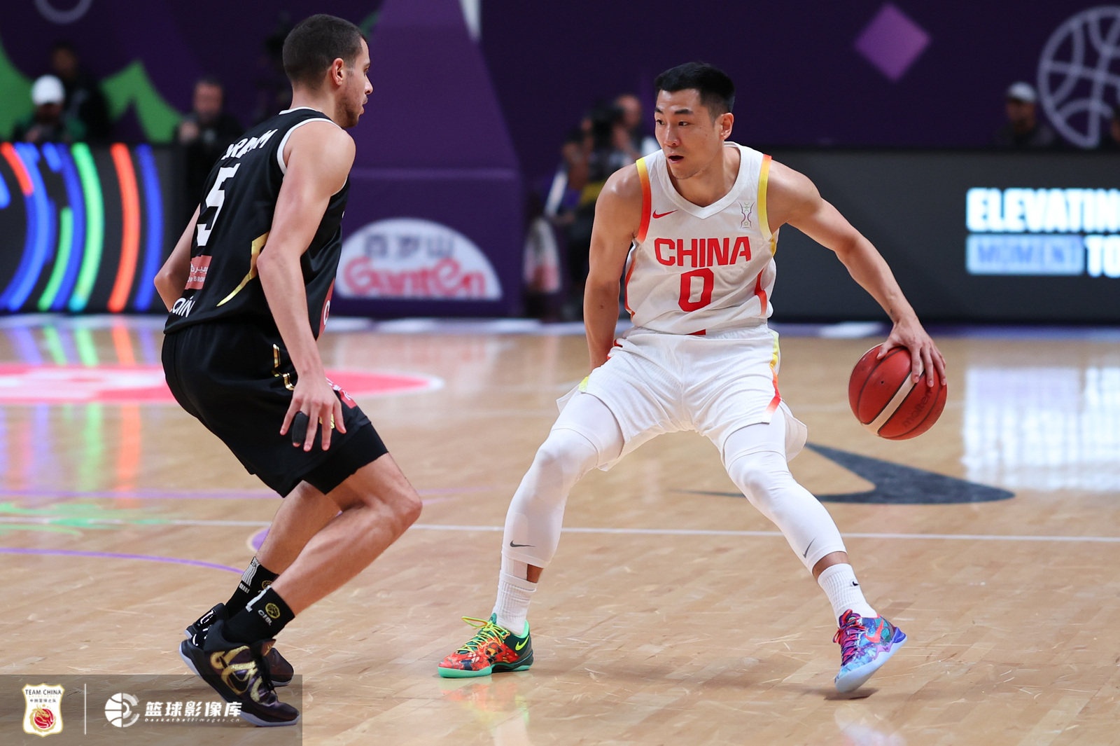 辉达-媒体人：能用的后卫基本都伤完 最后可能又是廖三宁高诗岩当主力