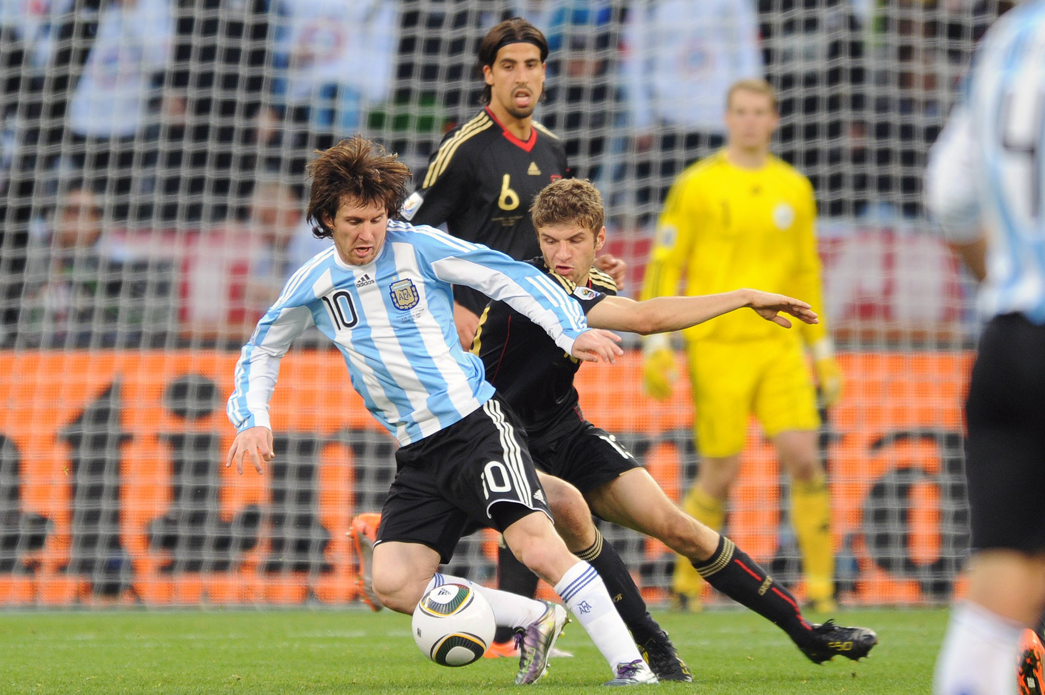 辉达娱乐登录-10年世界杯手球致停赛！穆勒：若对面不是梅西相信裁判不会出黄牌